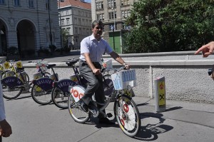 Primátor Milan Ftáčnik vo Viedni na bicykli